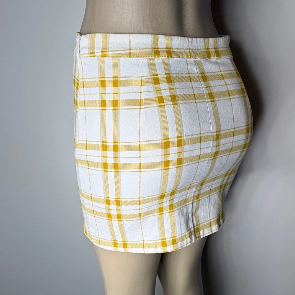 Forever 21 White and Yellow Plaid Mini Skirt - Picture 5 of 7